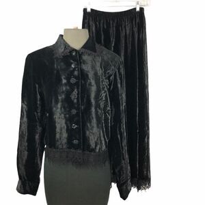 FL Malik Jacket & Skirt Set Black Velvet Size Medium Lace Trim